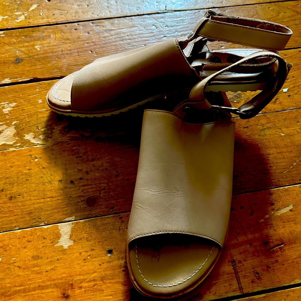 Sorel Leather Sandals